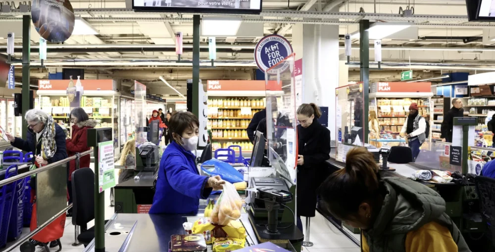 تضخم منطقة اليورو يتراجع إلى هدف المركزي الأوروبي