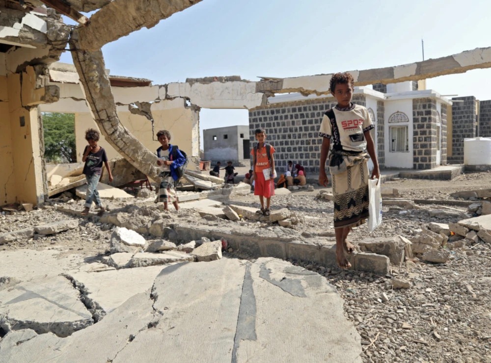 منظمة انقاذ الطفل : الأسلحة المتفجرة قتلت وأصابت 349 طفلاً في اليمن خلال 2025