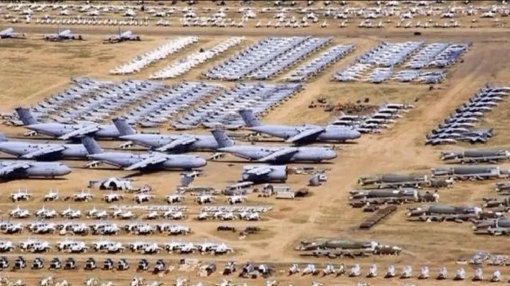 رويترز : إبلاغ بعض الأفراد بمغادرة قاعدة العديد الجوية في قطر