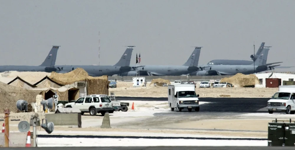 رويترز: خفض مستوى التحذير الأمني بقاعدة العديد في قطر