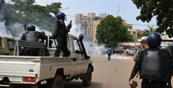 قتل 11 شرطيا، الأربعاء، في هجوم شنته جماعة مرتبطة بتنظيم القاعدة شرق بوركينا فاسو